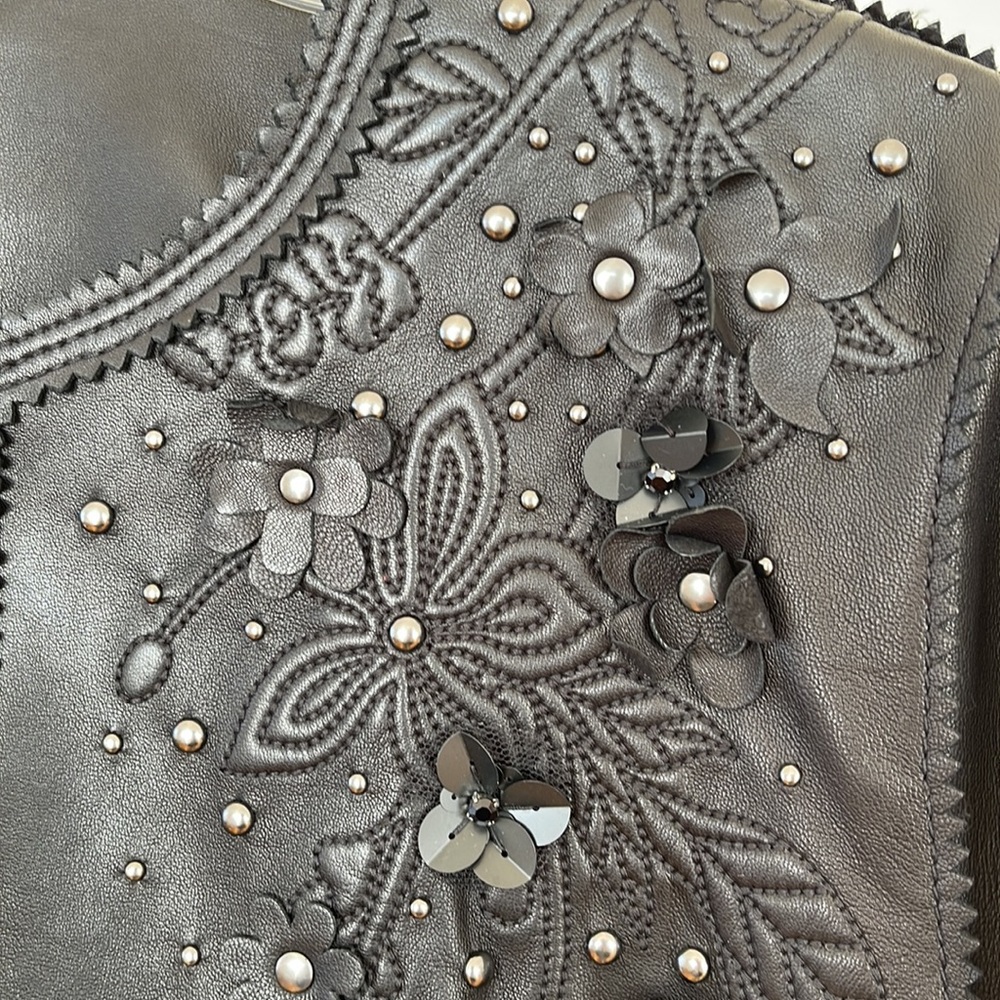 Collarless Leather Jacket - image 3